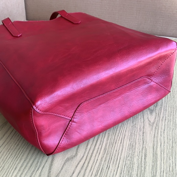 Red leather-look tote bag - Picture 9 of 10